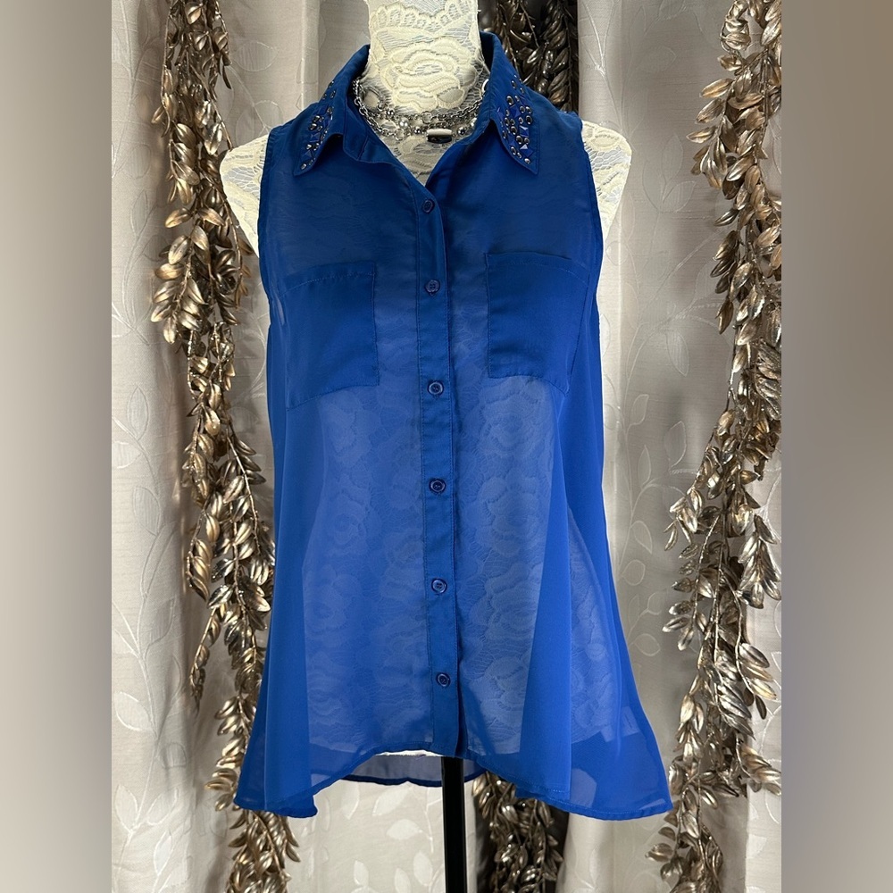 Material Girl Blue Sleeveless Sheer Blouse L Studded‎ Collar Hi-Low Hem